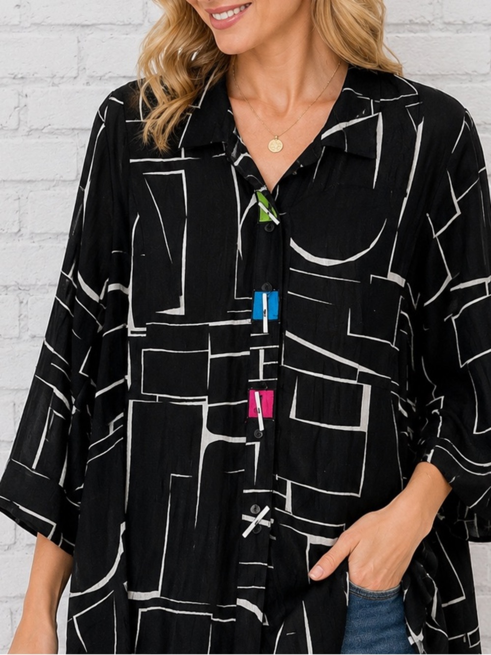 Ali Miles Black White Abstract Geometric Tunic Top Medium Button Front